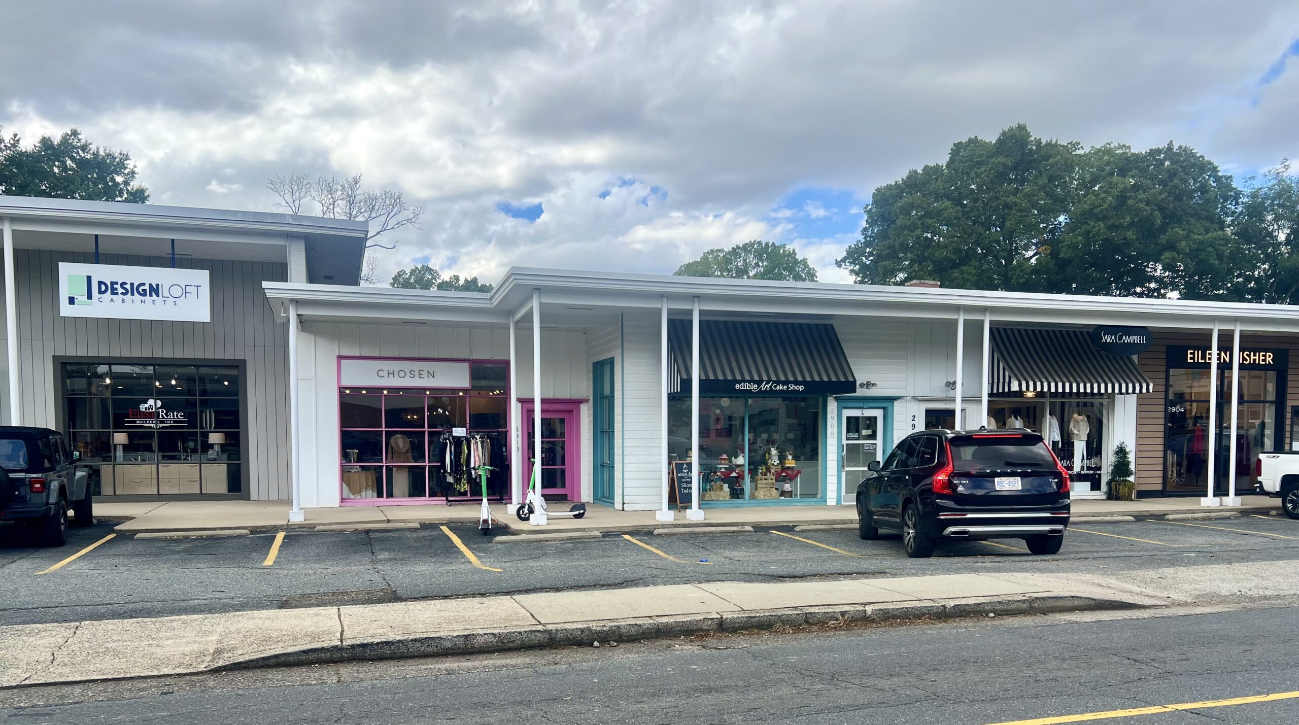 Exterior of shopping center in Charlotte, North Carolina.